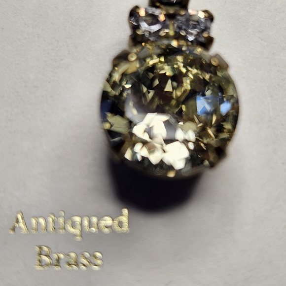 Liz Palacios San Francisco Antiqued Brass Earrings Swarovski Olive Green Crystal - Picture 3 of 4